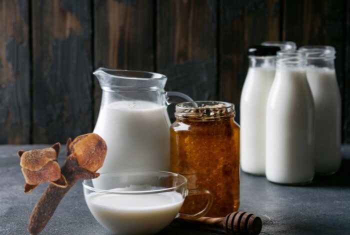 فوائد القرنفل مع الحليب والعسل